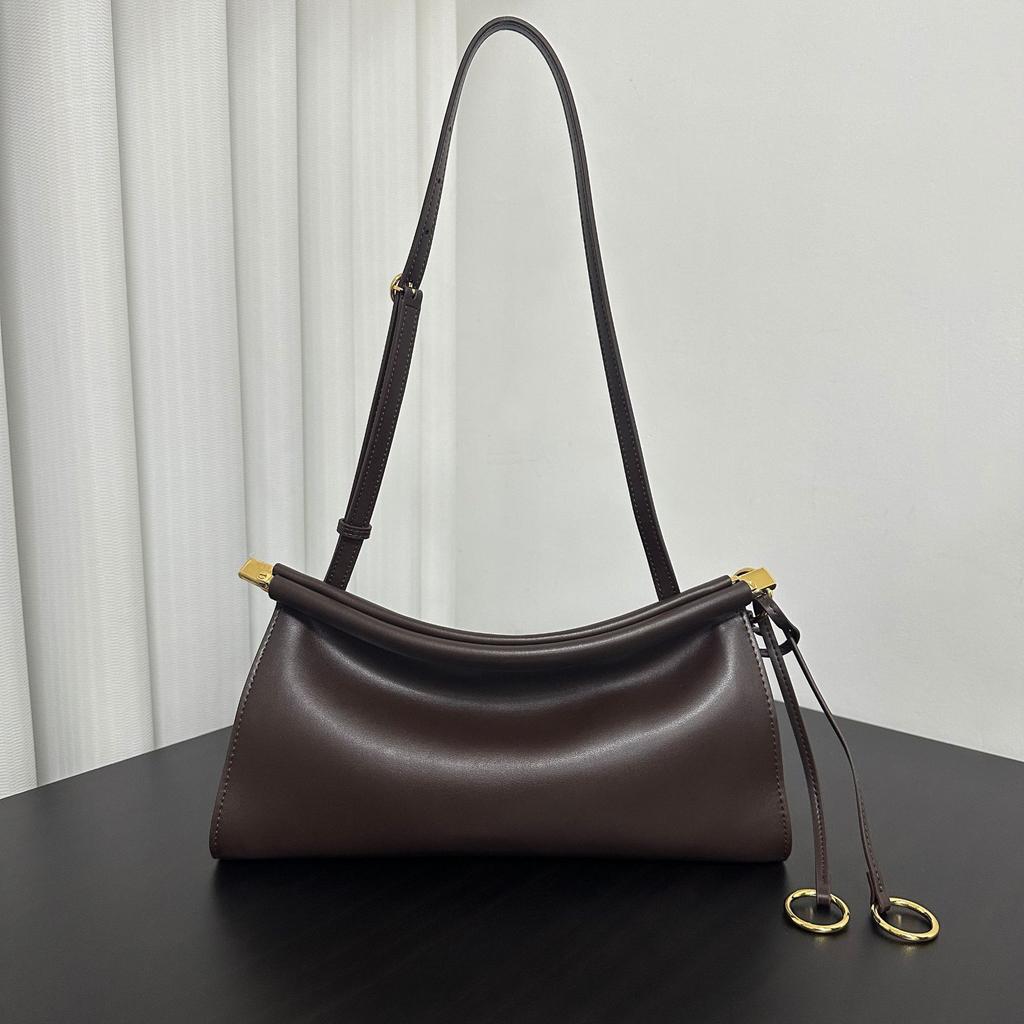 French niche design minimalist style cowhide shoulder armpit bag commuting simple fashion versatile women's fashion baguette bag