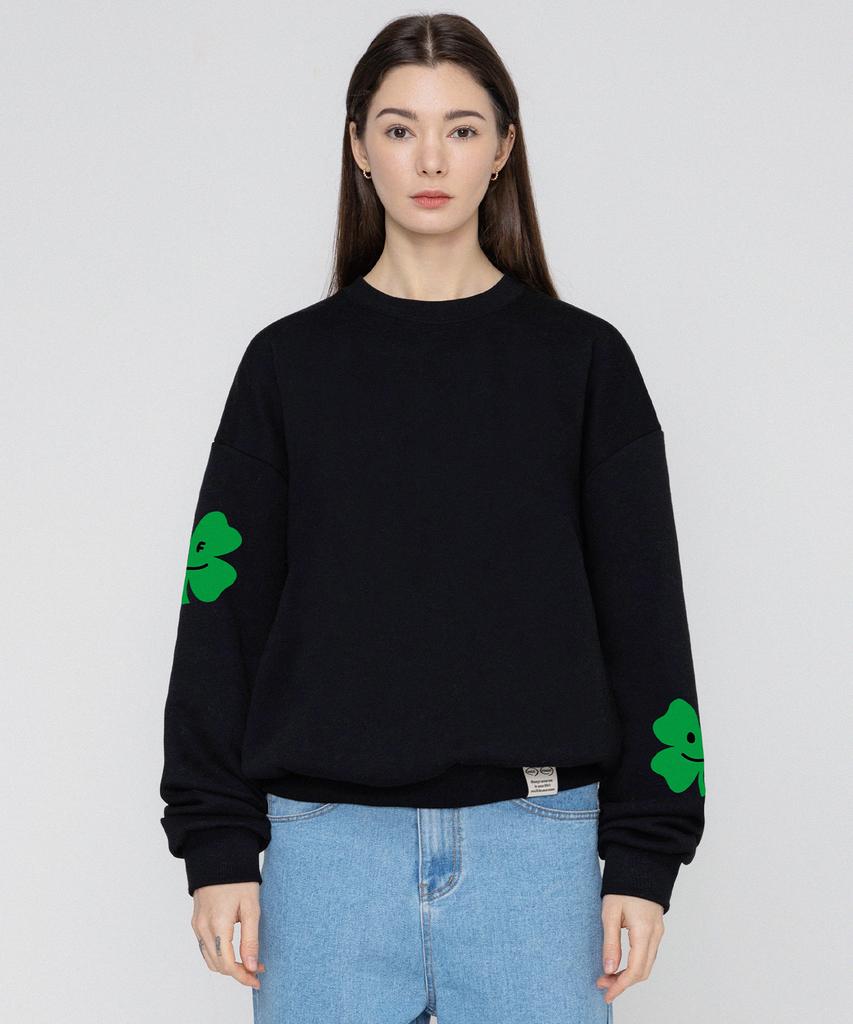 GRAVER [Unisex] Multi Clover Smile Drawing Sweatshirt_Black