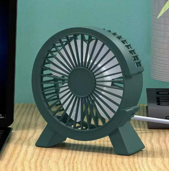 

Compact USB Desktop Fan: Quiet, High Airflow Mini Fan for Dorms and Students Regular