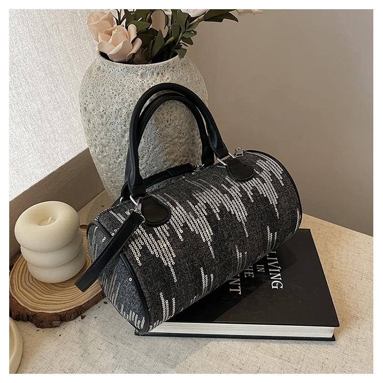 

Премиальный сенсорный мешок-подушка с постепенным изменением 2025 лето новый джинсовый с пайетками портативный ретро Бостон женская сумка-мессенджер чёрный