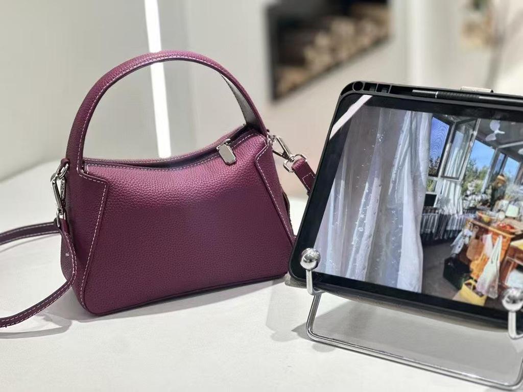 Genuine Leather Women's Versatile Small Square Handbag with High-End Feel and Large Capacity