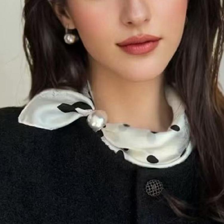 Atmungsaktiver Perlen-Hals-Schal Magnetverschluss Französisches Muster Seidenschal für Arbeit und Freizeit Halsbekleidungs-Accessoires