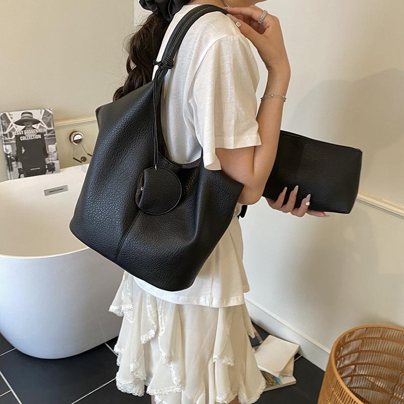 New summer armpit bag large-capacity storage bag fashionable niche tote bag solid color mother and child women's bag