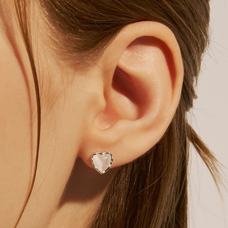 

Hei [sv925] special heart stone earring White