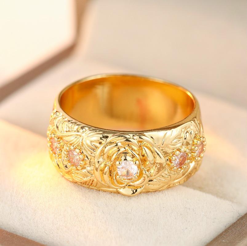 Trendy Inlaid White CZ Flower Women's Ring Exquisite Gold Color Hand Carving Daily Wear Party Jewelry Anniversary Gift