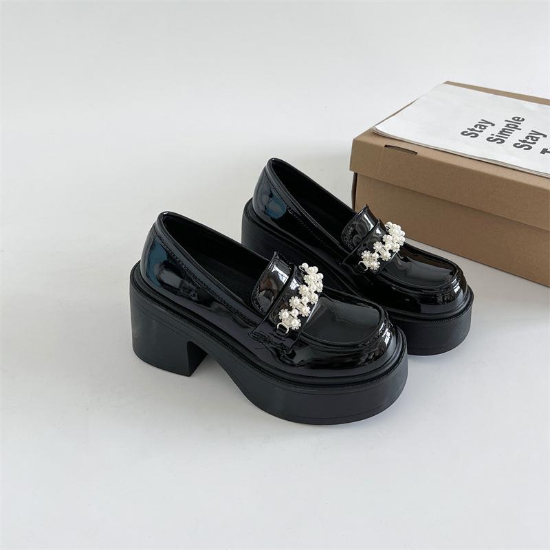 

White British style thick heel platform small leather shoes women s 2025 new spring skirt pearl Mary Jane single shoes 40 чёрный