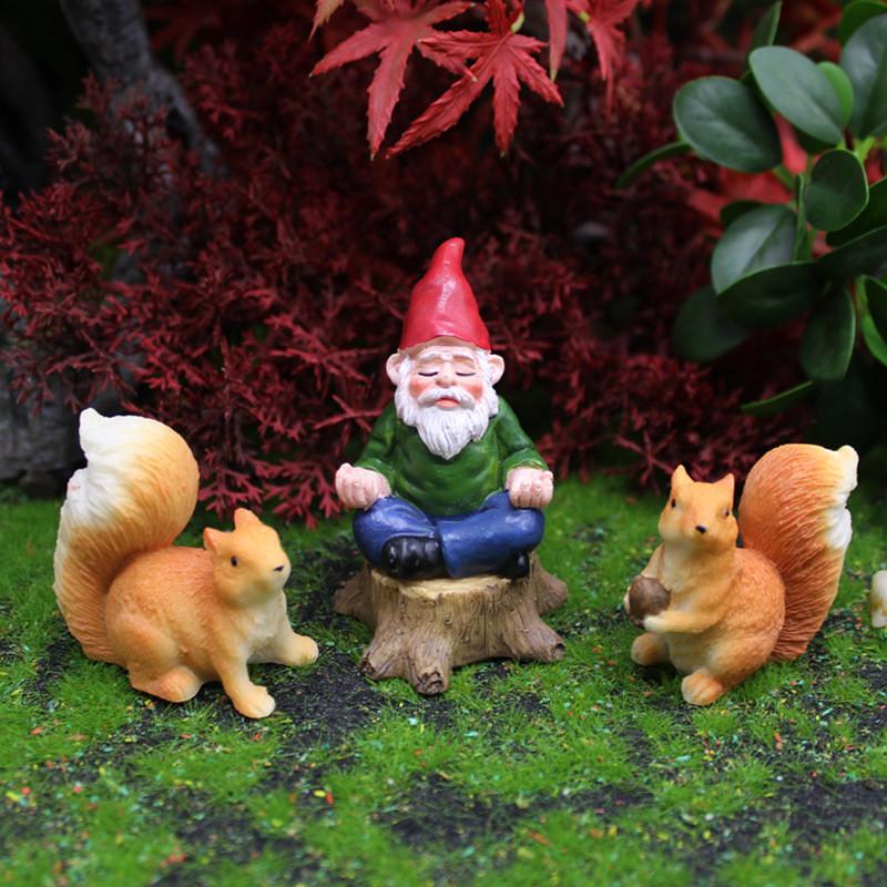 Scene Micro Resin Ornament Dwarf And Squirrel For Garden Decor Display Indoor