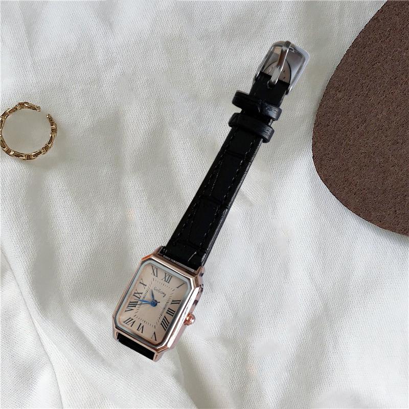 Casual Retro Roman Dial Quartz Watches Ladies Rectangle Leather Strap Wristwatch Clock Fashionable for Women Reloj De Mujer