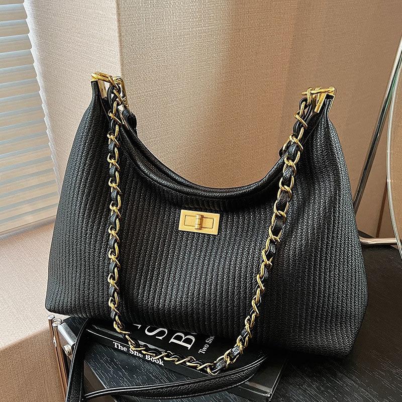 High-End Nischen Messenger Bag Damen Neu Herbst und Winter Vielseitige Einzelne Schulter Plissierte Kette Tasche Modische Achseltasche