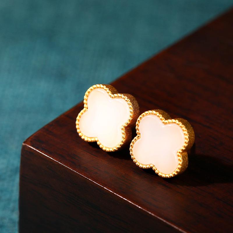 Douyin Style 925 Silver Four-Leaf Clover Jade Stud Earrings - Perfect 520 Holiday Gift for Girlfriend