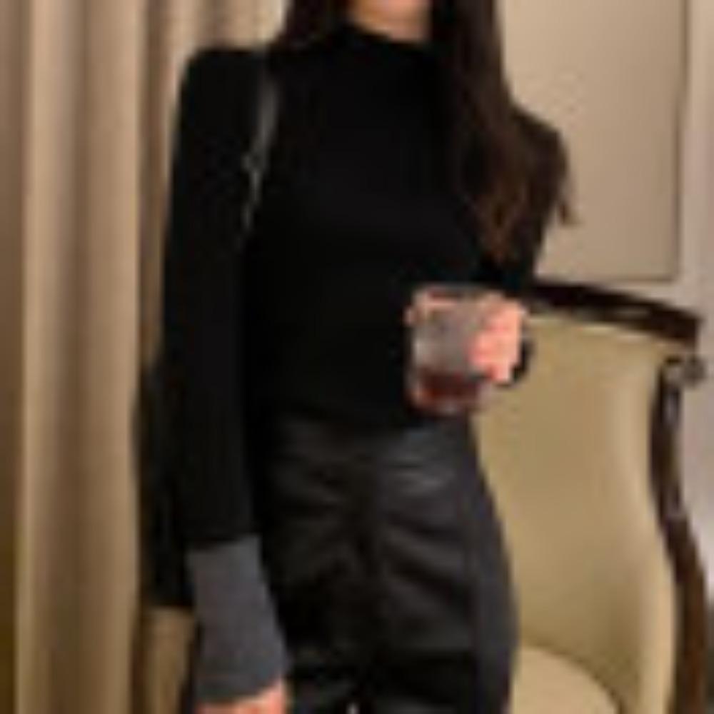 

A New Design with A Contrasting Color Semi-high-neck Long-sleeved Knitted Sweater for Women in Autumn and Winter, Which Is Slimming and Elegant One size чорний