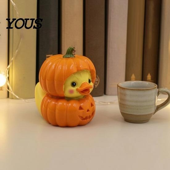 Resin Art for Home Entrance Halloween Pumpkin Duck Ornament, Stacked Yellow Miniature Ornaments Figurines, Cute Mini Desktop Decor Party Decorations
