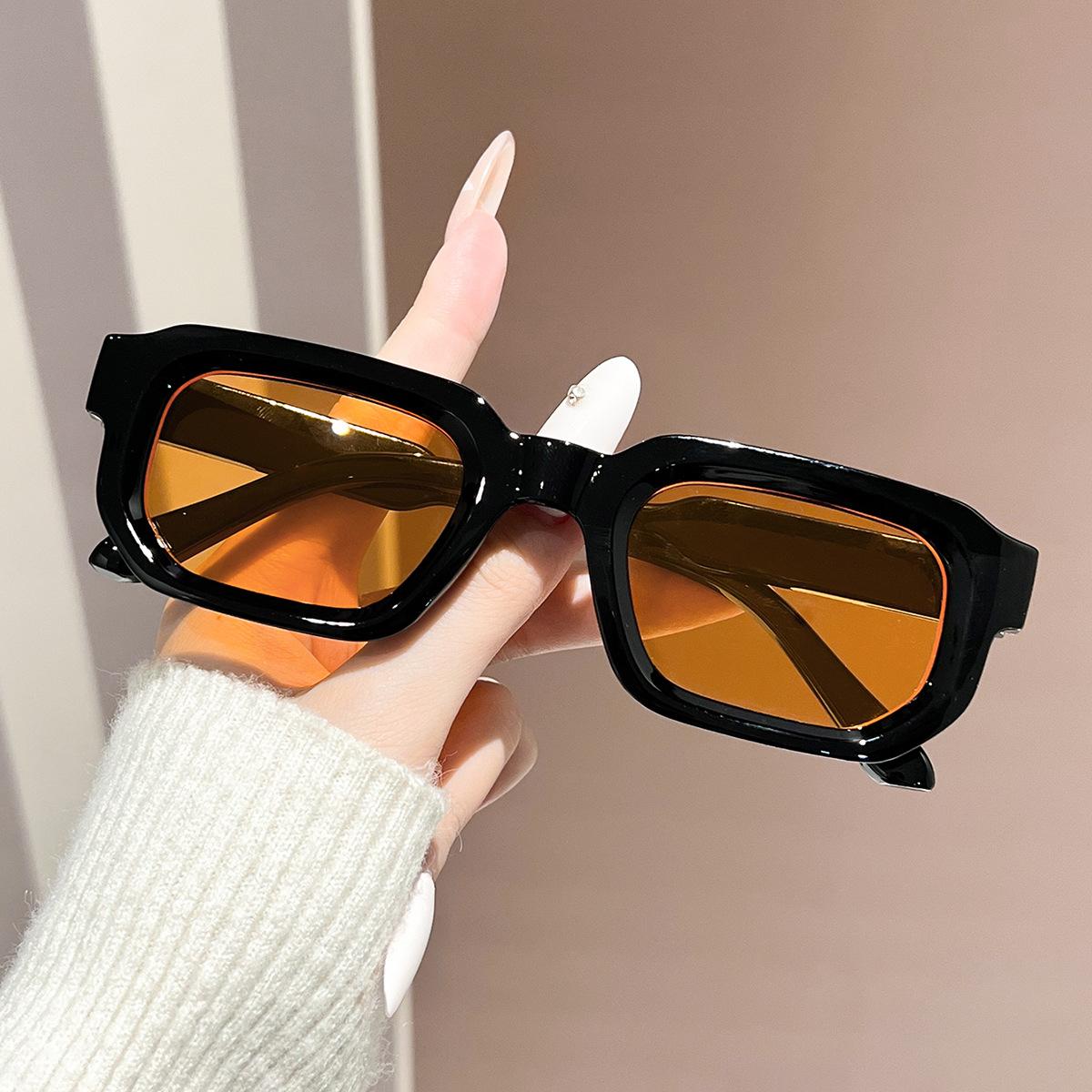 

Unisex Casual Simple Style Square Fashion Glasses Suitable For Daily Life Outdoor Street-Photography Sunglasses 1PC