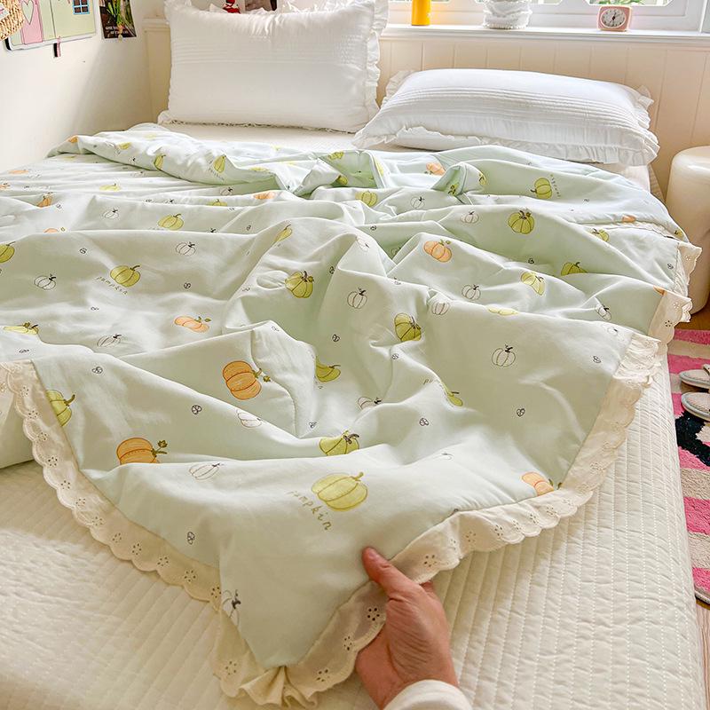 A-class Washable Cotton Summer Quilt – Floral Lace, Super Soft, Ideal for Naked Sleeping, Machine Washable, Perfect for Air Conditioning.