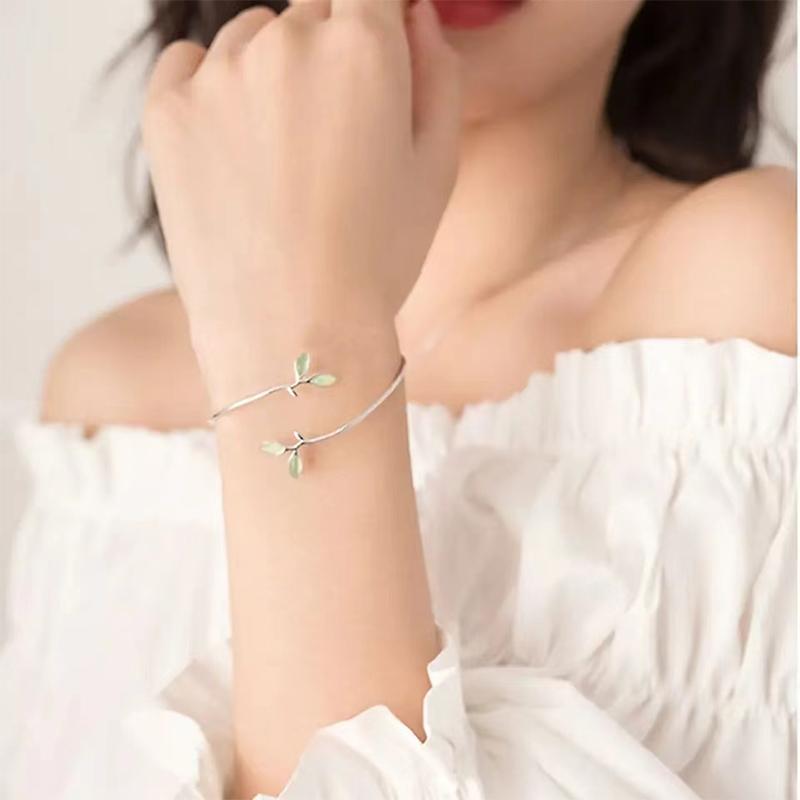Minimalist copper Color Green Leaf Open Bracelet Twigs Branch Shaped Chic Bracelet Women's Elegant Daily Wear Zircon