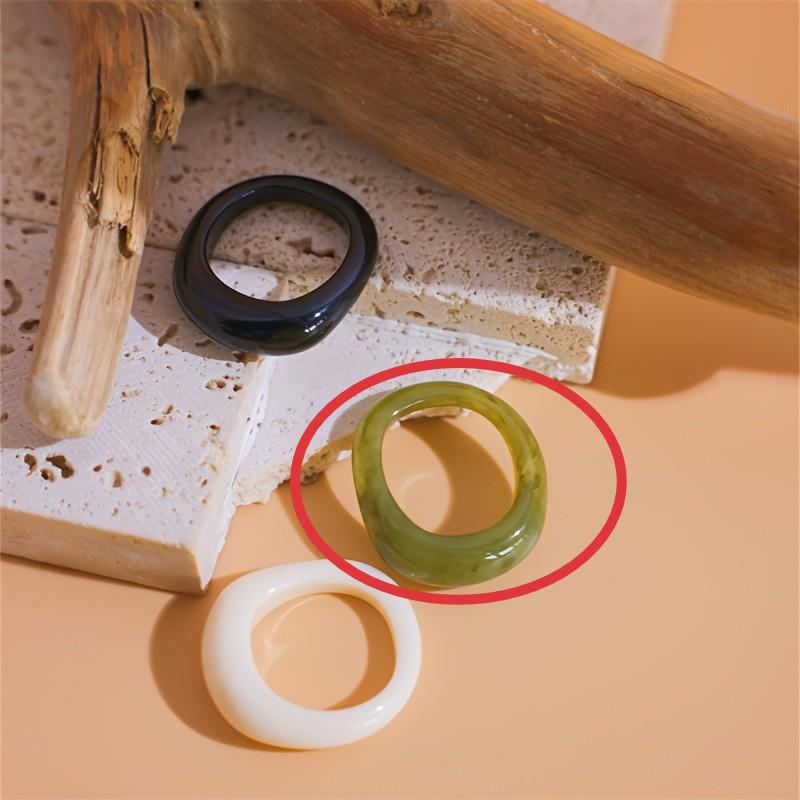 

Кольцо из смолы с широким ободком в стиле ретро 2025 - Мода осень/зима, Уникальный дизайн для указательного пальца для женщин и лучших подруг