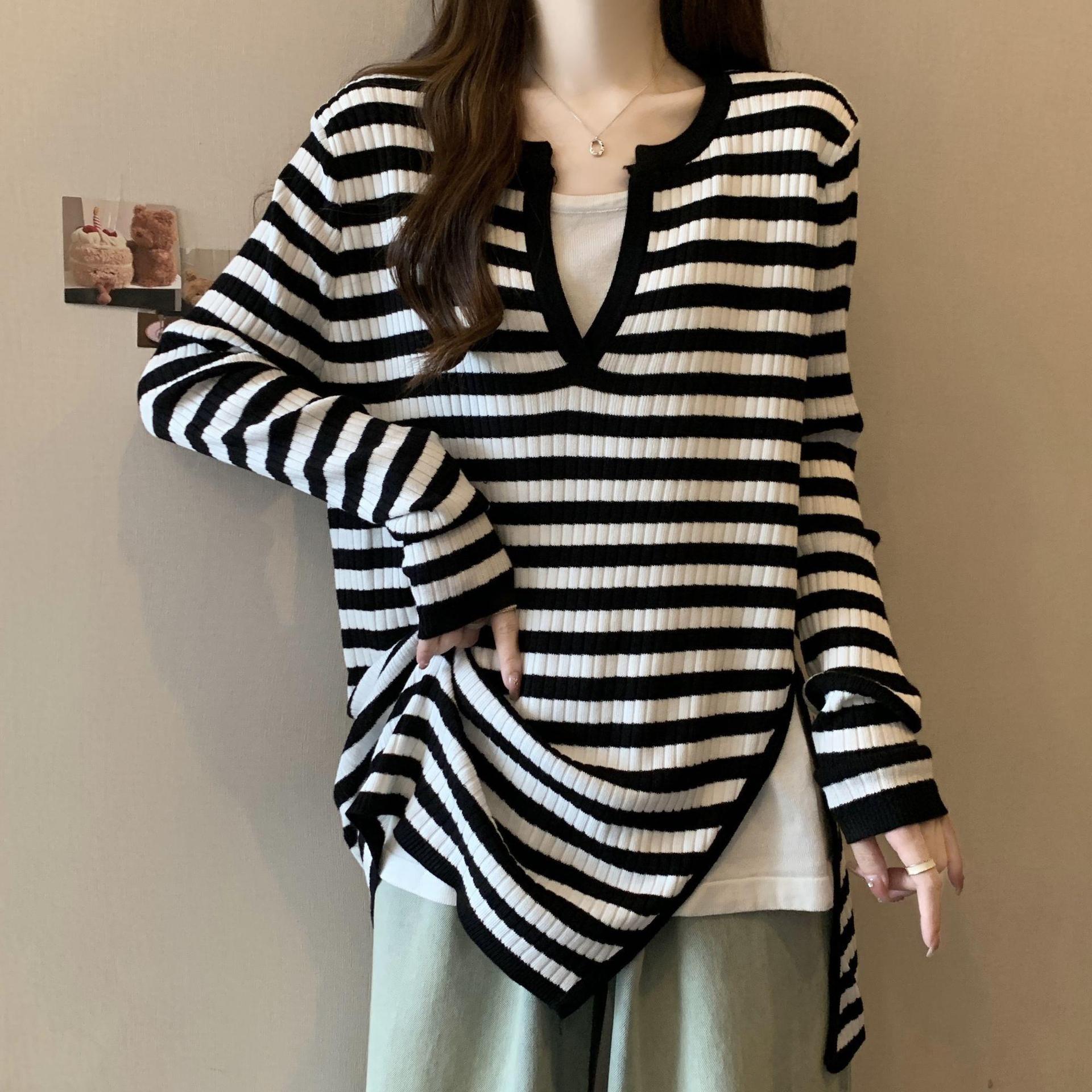 Women s Plus Size V-Neck Layered Knitted Sweater - Autumn/Winter M (40-50 kg)