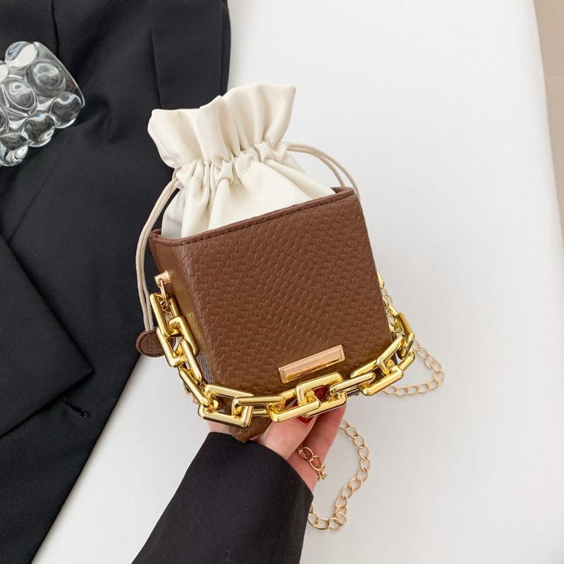 Stylish Modern Bucket Bag For Women In Trendy Colors Perfect For Daily Use