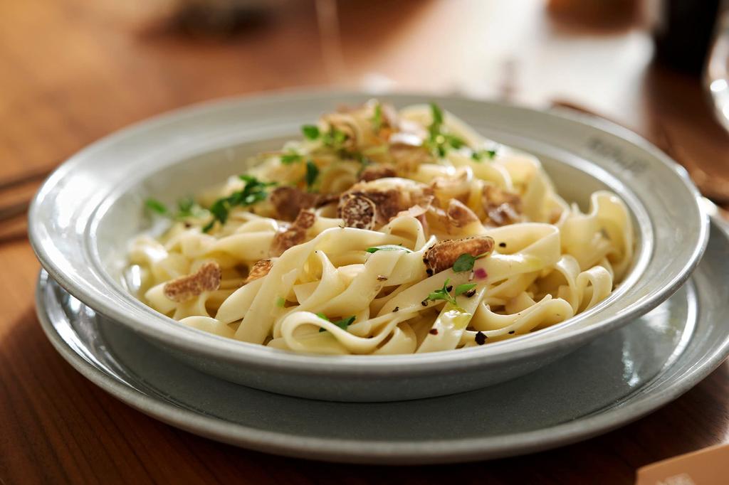 Staub Plate 24cm Deep Dish Ceramic Pottery Microwave Safe Japanese Ceramic Plate "Deep Campagne" [Authorized Product] 40508-029