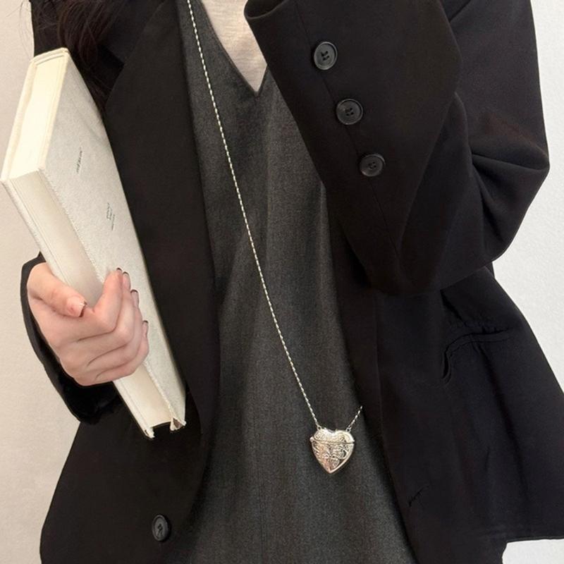 Elegant Heart Shaped Photo Locket with Chain Multifuntional Metal Crossbody Accessory Suitable for Decorating Outfits