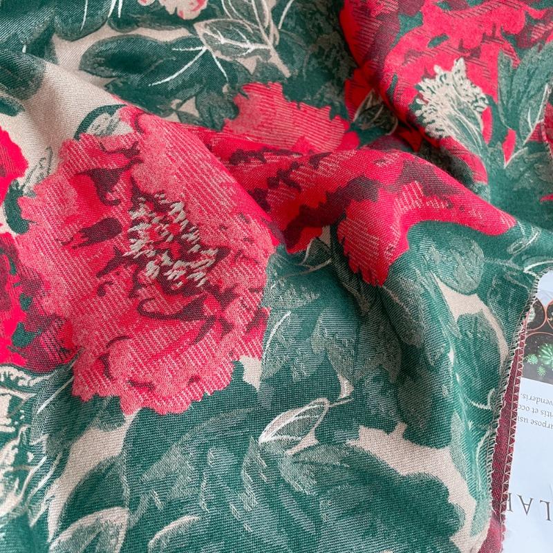 New red peony flower imitation cashmere scarf women's short fringed gold shawl gift box cover for elderly mothers