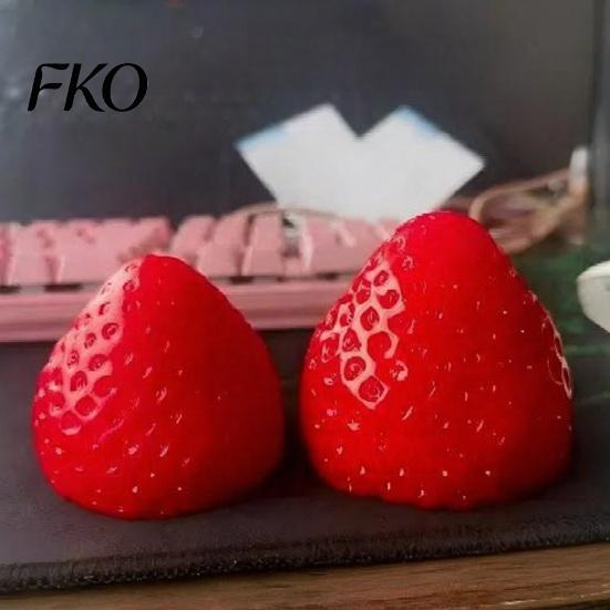 TPR Material Stress Ball Strawberry Squeeze Toy, Relief for Adults Soft Fruit And Irritability Reducer Fidget Portable Focus Enhancer Party