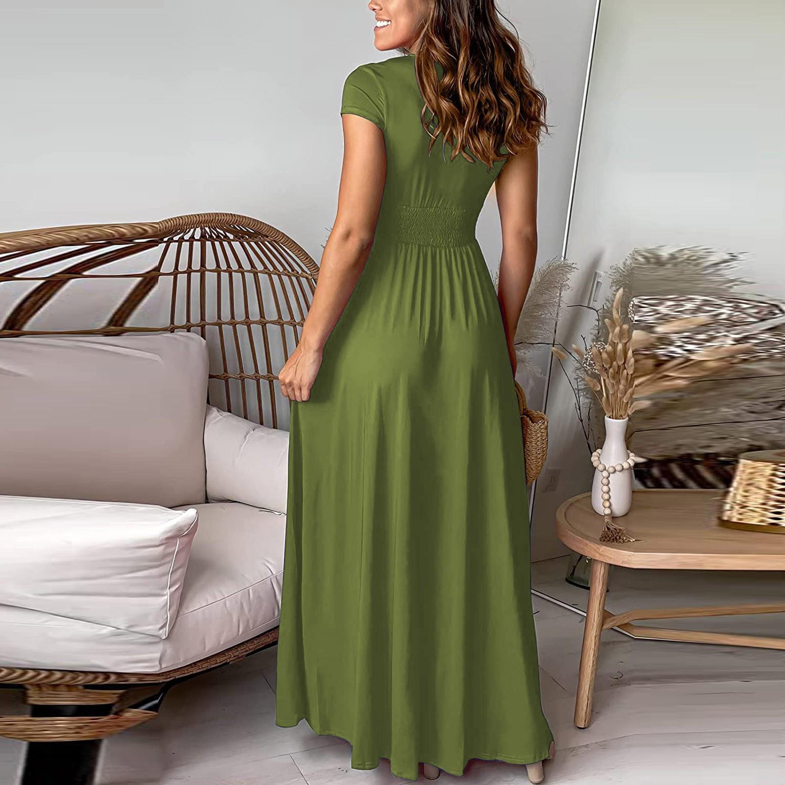 Женское однотонное платье с глубоким v-образным вырезом и короткими рукавами — фото 5