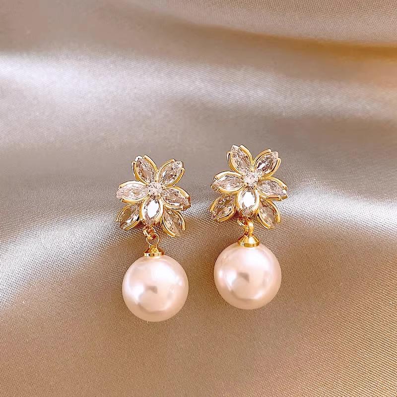 2025 Elegant Five-Petal Flower Pearl Earrings - Stylish Stud & Drop Accessories for Women