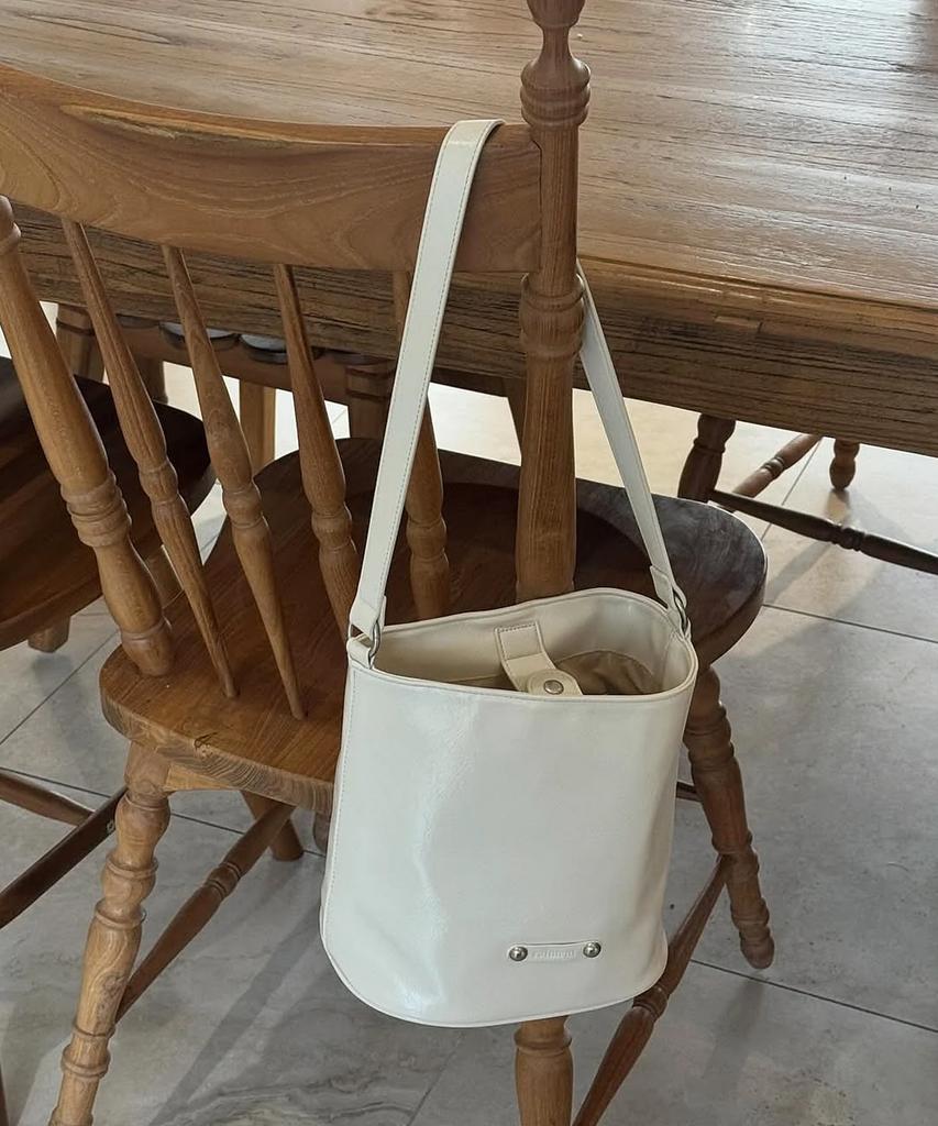 Raiment Stud Band Basket Bag_Ivory