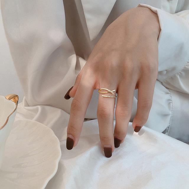 

ANENJERY женские модные ювелирные изделия двухслойные открытые кольца с крестом для женщин золотого цвета блестящие кольца с кубическим цирконием с геометрическими линиями Resizable