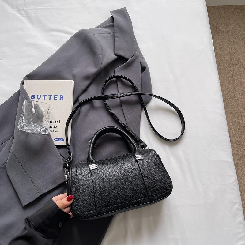 

Premium texture portable small square bag women s new trendy versatile commuter shoulder messenger bag