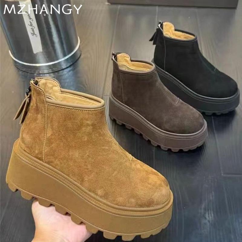 Platformové dámské semišové sněhule s plochou podrážkou, módní obuv, plyšové teplé kotníkové boty, trend 2025, nové značkové tenisky, zimní pohodlné dámské boty