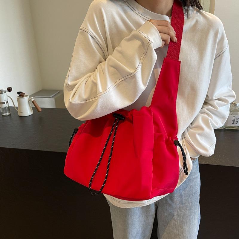 Fashion Drawstring, Simple Messenger Bag, Women's Large-capacity Shoulder Bag, Daily Commuting Trend Tote Bag