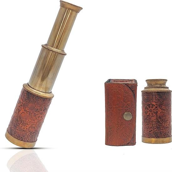 Starožitný mosazný námořnický kapesní dárek s koženým pouzdrem