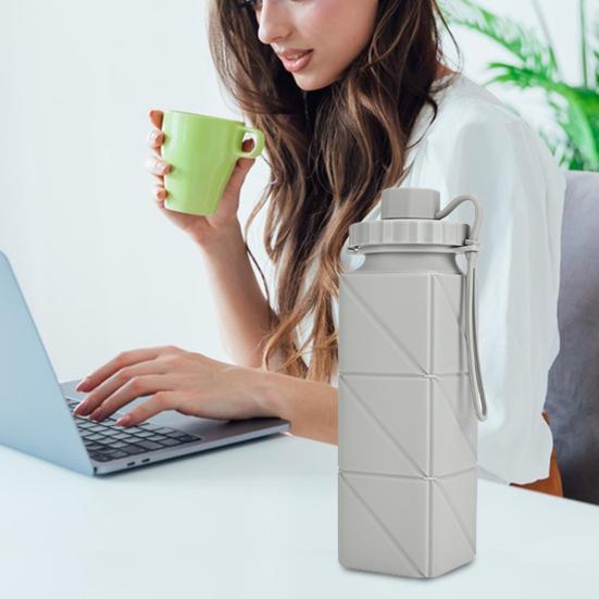 Silicone Foldable Water Bottle 610ml Leakproof Collapsible Water Bottle for Travel Camping Hiking Sports Outdoor BPA Free Portable Reusable Water Cup