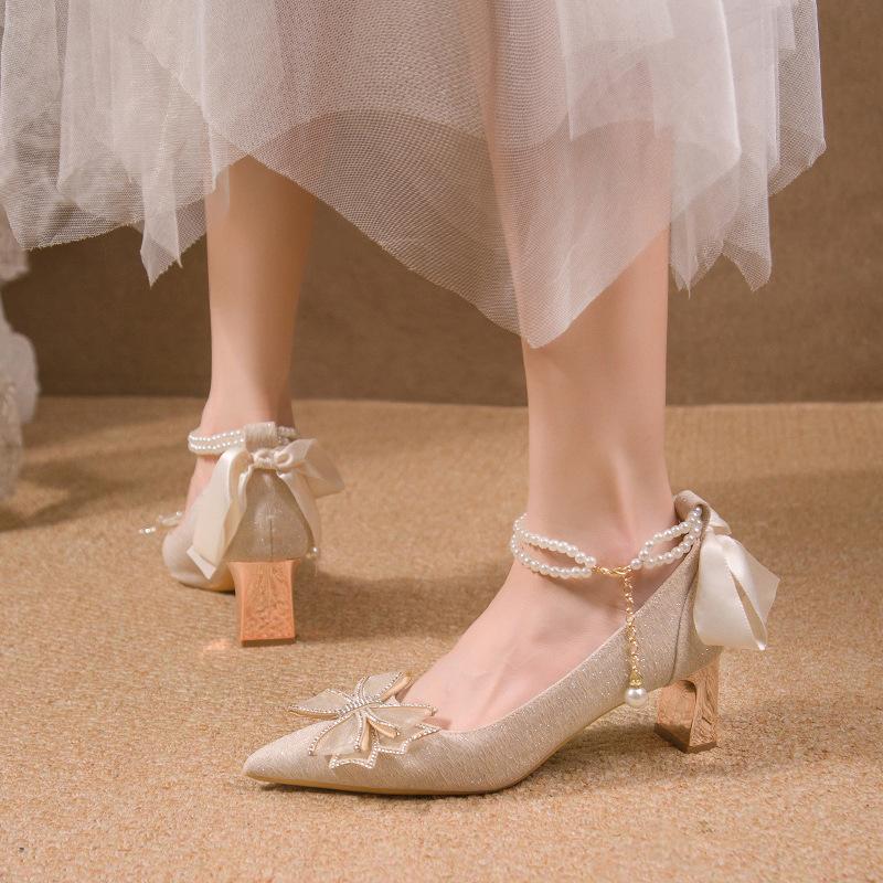 Schleife Feenstil Satin High Heels Damen Dicke Ferse Hochzeitsschuhe Braut 2025 Neu Herbst Ein-Wort Schnallenriemen Einzelne Schuhe