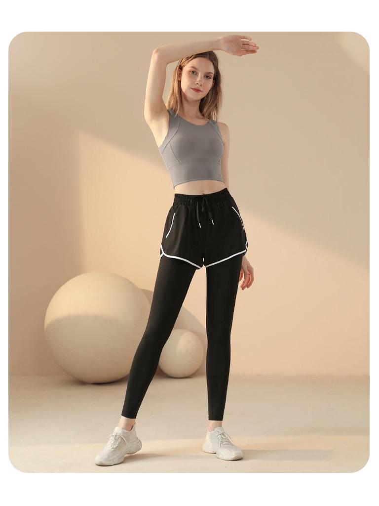 Women's Nude Feel Yoga Tank Top with Built-In Bra: Breathable, Shockproof, and Ideal as an Outer Layer.