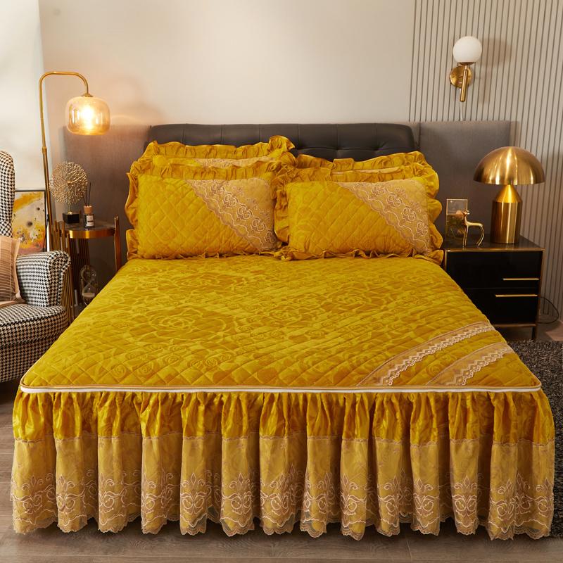 Winter Lace Velvet Fitted Sheet, Bed Skirt, Integrated Bedspread, Removable and Washable Quilted Short Plush Full-cover Plush Bed Cover