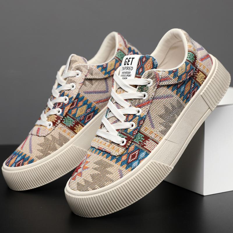 2026 Frühling und Herbst Nationaler Stil Trendige Herren Low-Top-Schuhe Retro Jacquard Koreanische Edition Vielseitig Große Größen Trendige Schuhe