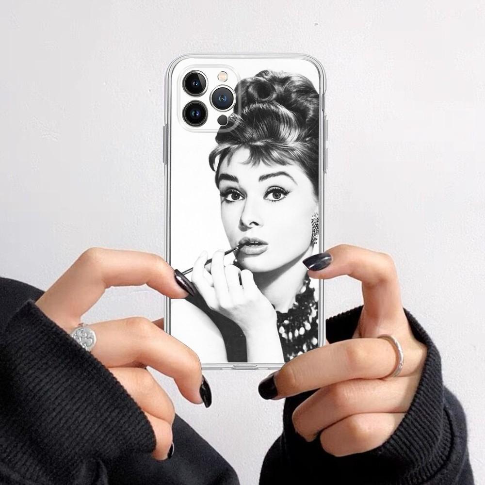 Audrey Hepburn Phone Case for iPhone 16 15 8 7 6 6S Plus X SE XR XS 14 11 12 13 Mini Pro Max Mobile Case