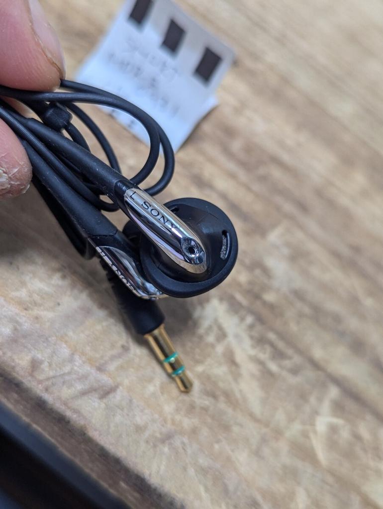 SONY MDR-E0931 Earphones Short Cable Used
