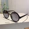 Fashion Round Sunglasses Women Trendy Vintage Flower Shaped Rim Gradient Sun Glasses  New Brand Design Stylish Shades