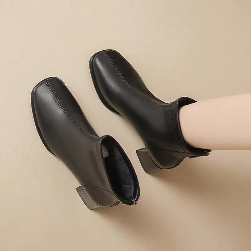 Chelsea Short Boots Women's 2025 New Winter French Short Boots White Thick Heel Thin Boots
