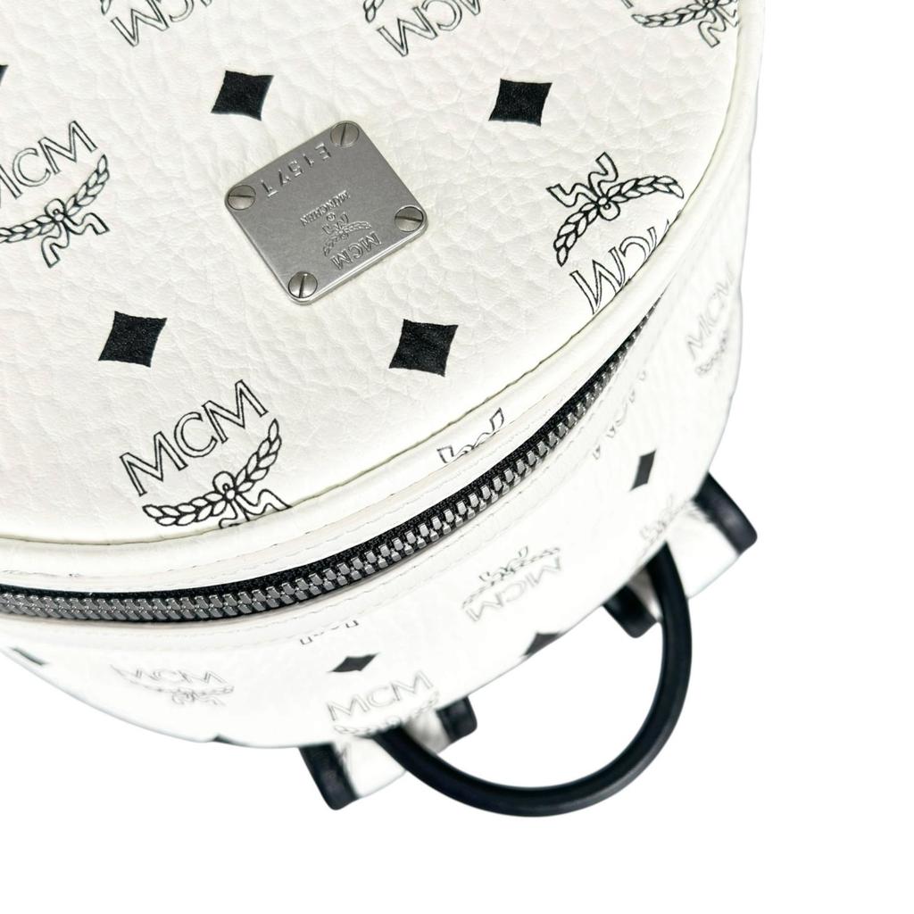 MCM Stark Sidestuds Visetos MMK65VE37WT001 Backpack Â· Daypack white unisex Small size used