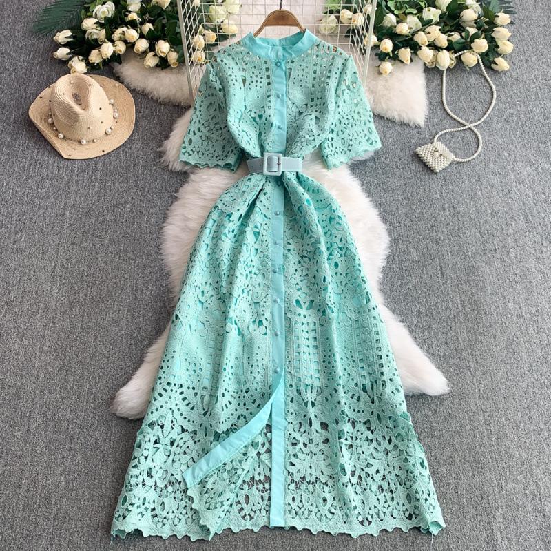 High-end temperament water-soluble lace stand-up collar short-sleeved dress women's summer new single-breasted waist and thin skirt