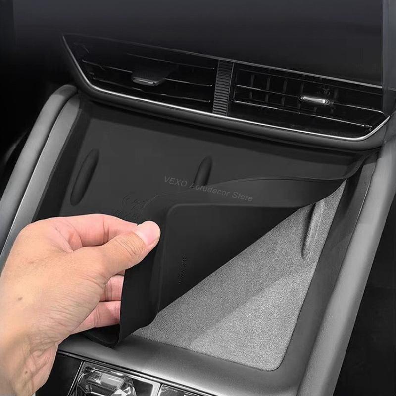 Anti-slip Wireless Charging Pad Silicone for BYD Sealion 07 EV 2024 2025 Center Console Protector Mat Car Interior Modification