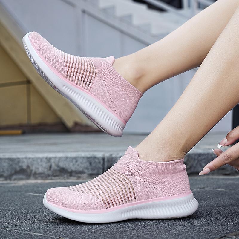 Women's Large Size Athletic Sneakers Breathable Mesh Fabric Casual Sports Shoes Fashion Trend Casual Walking Style