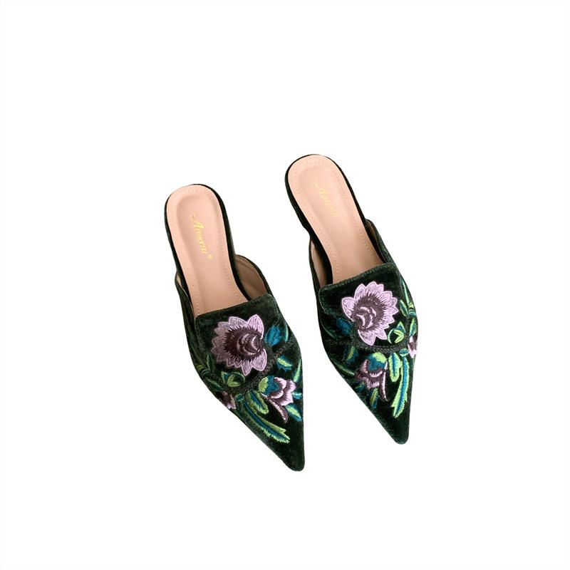 Fashion 2025 Flat Heels Embroidery Slippers Women Pointed Toe Floral Mules Shoes Ladies Office Daily Slip On Slides Green Velour Sandals