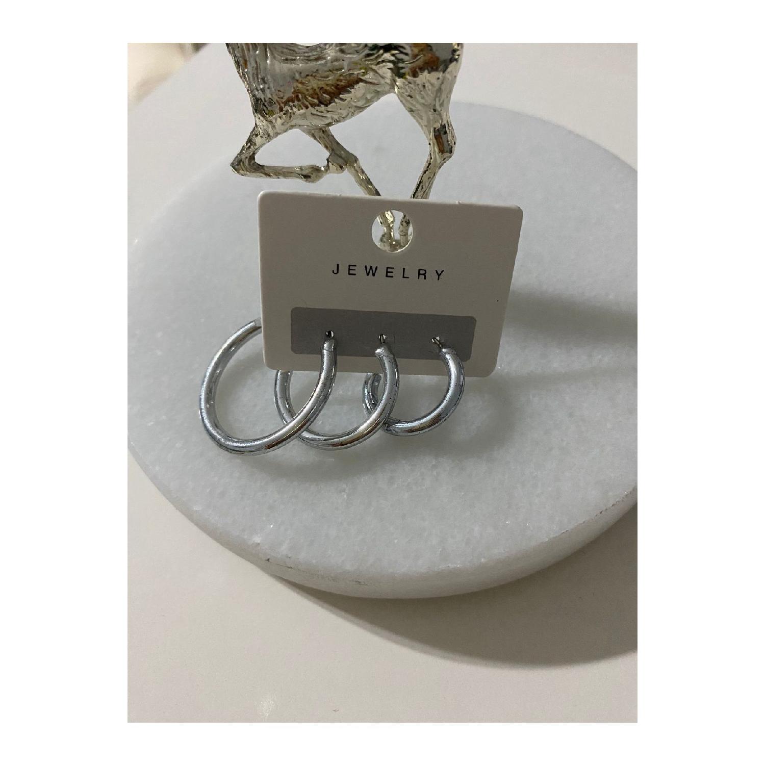

Set Of 3 Hoop Earrings, You Will Receive The Same As The Picture L