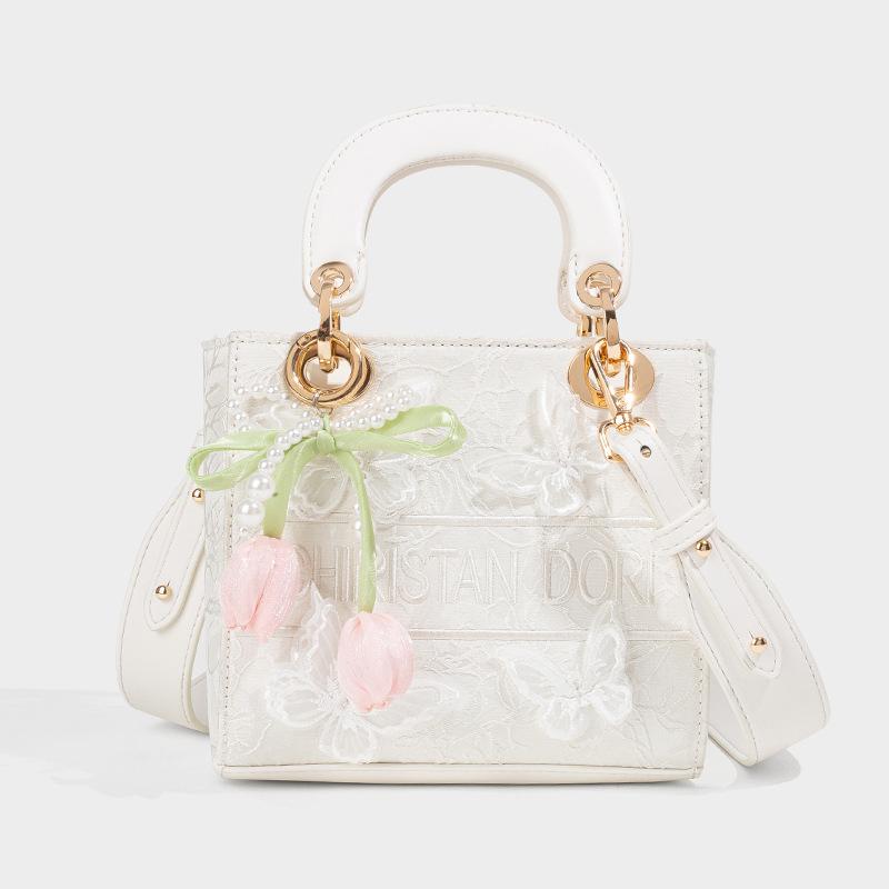 

Балетный стиль Нишевая Сумка-бабочка Роскошная Сумка Диана Женская 2025 Новая Вышитая Сумка Фея На Плечо Сумка-мессенджер белый